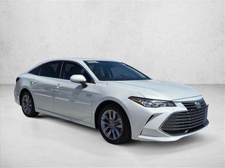 Used 2019 Toyota Avalon XLE w/ Protection Package FWD video 3