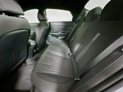 Used 2025 Hyundai Elantra Sport FWD image 26