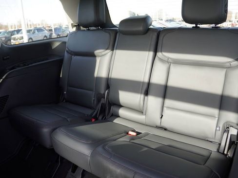 New 2025 Ford Expedition Active image 14