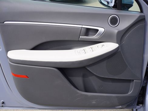 Used 2025 Hyundai Sonata SEL image 16