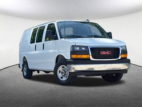 Used 2025 GMC Savana 2500 w/ Driver Convenience Package RWD image 2