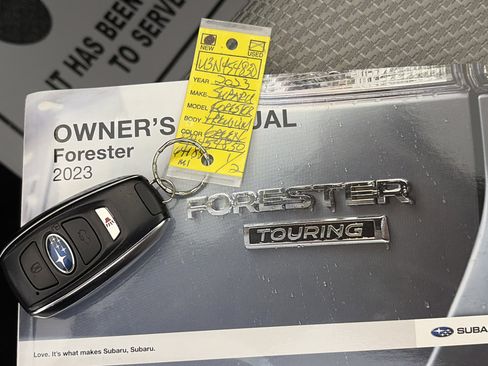 Used 2023 Subaru Forester Premium image 34