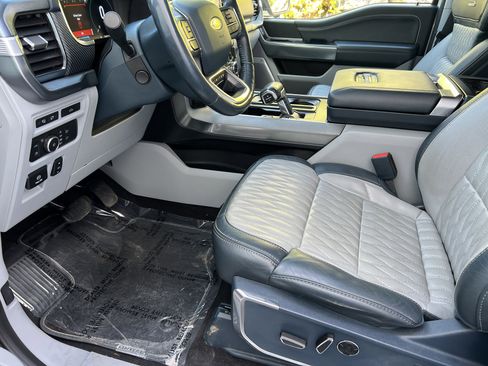 Used 2022 Ford F150 Limited image 14