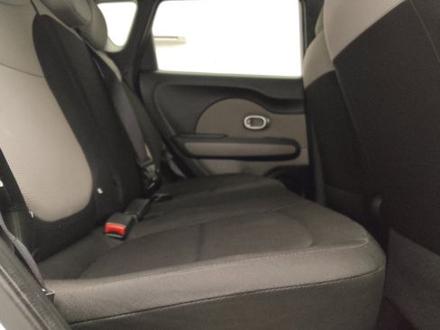 Used 2019 Kia Soul FWD image 19