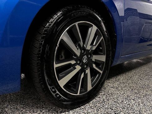 Used 2021 Nissan Versa SV image 13