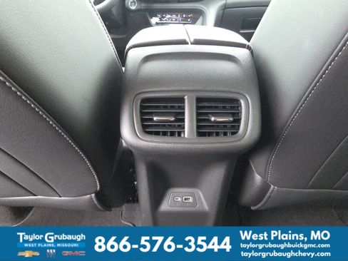Used 2023 Buick Envision Essence FWD image 30