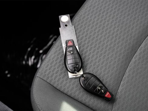 Used 2018 RAM 2500 Tradesman w/ Chrome Appearance Group image 57