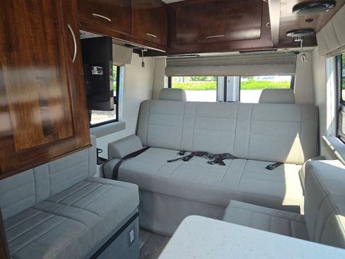 Used 2021 Mercedes-Benz Sprinter 3500 image 17