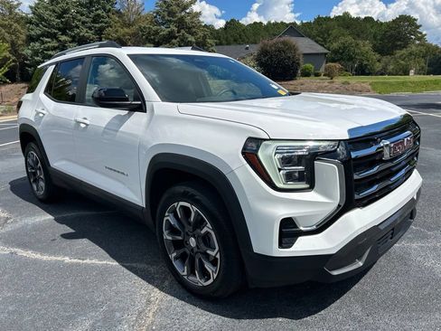 Used 2025 GMC Terrain Elevation w/ Elevation Premium Package AWD/4WD image 17