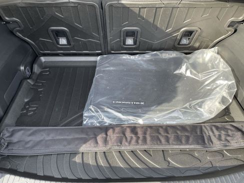 Used 2025 Subaru Crosstrek 2.0i Premium image 16