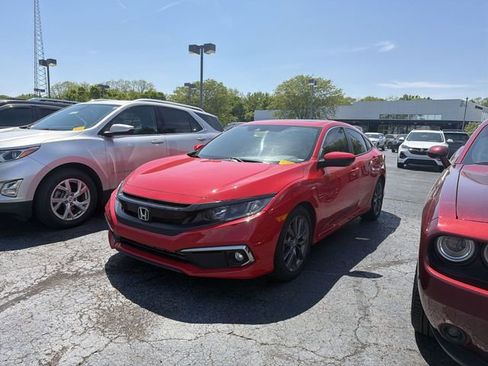 Used 2019 Honda Civic EX image 2