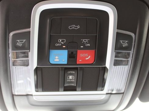 Used 2025 RAM 1500 Big Horn image 24