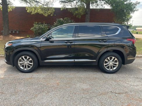 Used 2019 Hyundai Santa Fe SEL FWD image 2