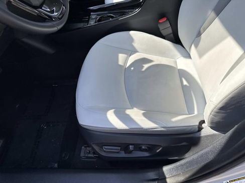 Used 2020 Toyota Prius Prime XLE w/ Carpet Mat Package FWD image 15