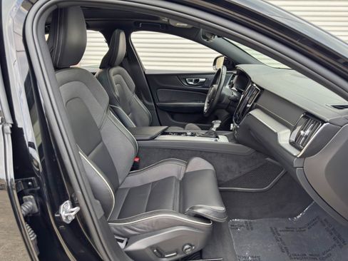 Used 2021 Volvo S60 T6 R-Design AWD/4WD image 14