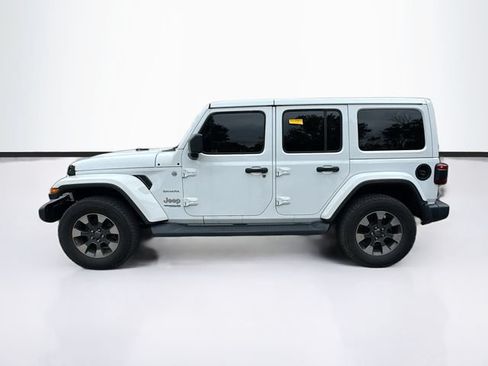 Used 2018 Jeep Wrangler Unlimited Sahara w/ Cold Weather Group AWD/4WD image 5