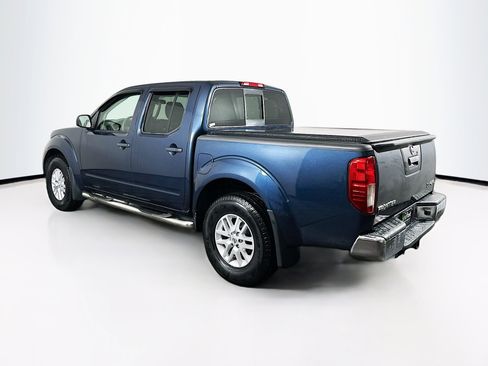 Used 2018 Nissan Frontier SV image 5