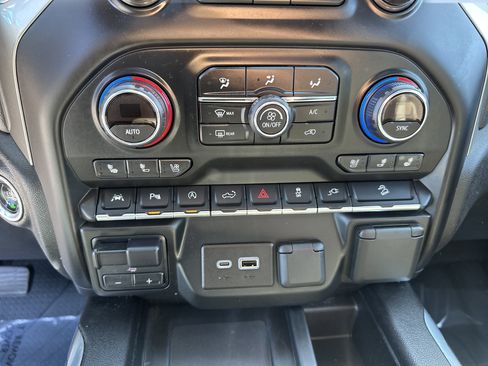 Used 2019 Chevrolet Silverado 1500 LTZ w/ LTZ Premium Package image 18