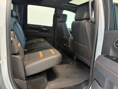 Used 2025 GMC Sierra 2500 AT4 w/ AT4 Premium Plus Package AWD/4WD image 46