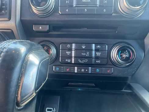 Used 2018 Ford F150 Raptor w/ Equipment Group 802A Luxury AWD/4WD image 17