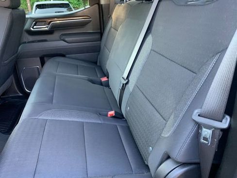 Used 2025 Chevrolet Silverado 1500 LT AWD/4WD image 18