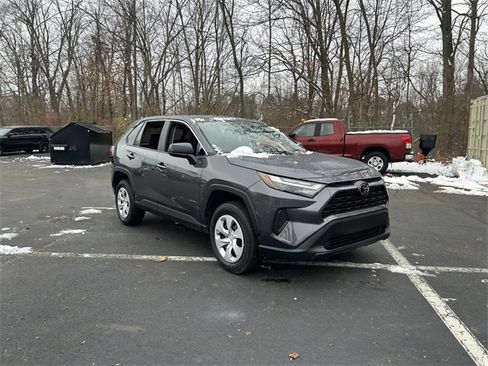 Used 2024 Toyota RAV4 LE image 21