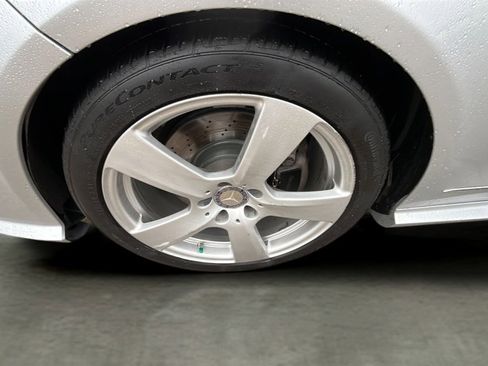 Used 2011 Mercedes-Benz E 350 4MATIC Sedan image 14