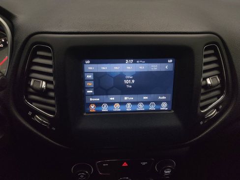 Used 2019 Jeep Compass Latitude w/ Popular Equipment Group AWD/4WD image 25