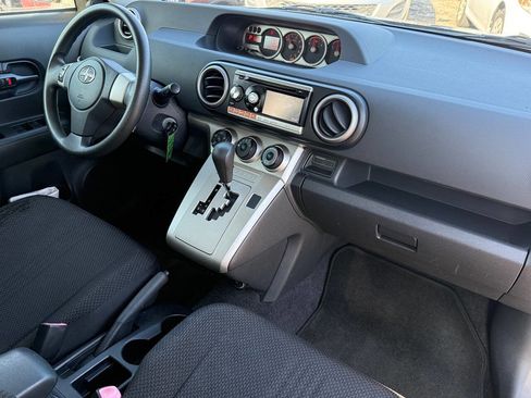 Used 2010 Scion xB image 12