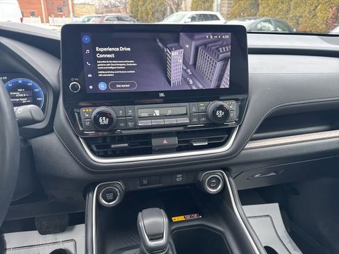 Used 2024 Toyota Grand Highlander Platinum image 19