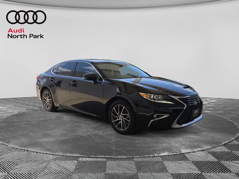 Used 2016 Lexus ES 350 w/ Luxury Package w/Wood Trim FWD image 7