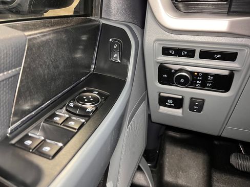 Used 2022 Ford F150 XLT w/ Equipment Group 302A High AWD/4WD image 15