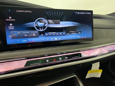 New 2026 BMW 760i xDrive w/ Executive Package image 28