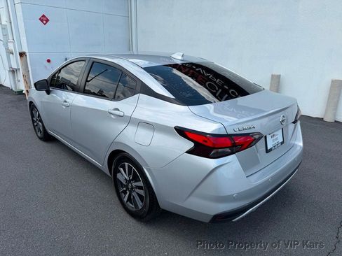 Used 2020 Nissan Versa SV FWD image 7