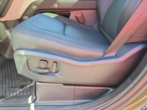 New 2026 Land Rover Defender 110 S image 27