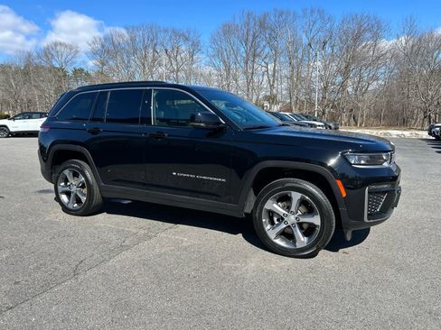 New 2026 Jeep Grand Cherokee Limited AWD/4WD image 2