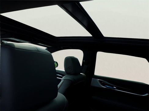 New 2025 Cadillac XT5 Premium Luxury w/ Technology Package image 8