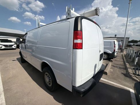 Used 2024 Chevrolet Express 2500 w/ Driver Convenience Package RWD image 4