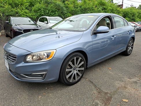 Used 2017 Volvo S60 T5 Inscription w/ Climate Package AWD/4WD image 3
