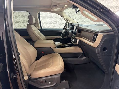 Used 2024 Ford Expedition Max Limited RWD image 11