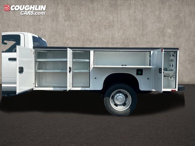 New 2026 RAM 5500 Tradesman w/ Chrome Appearance Group AWD/4WD image 10