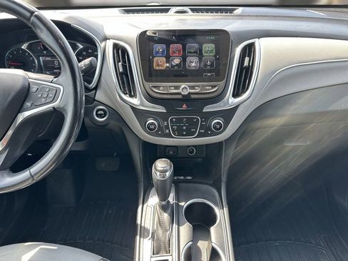 Used 2018 Chevrolet Equinox Premier FWD image 8