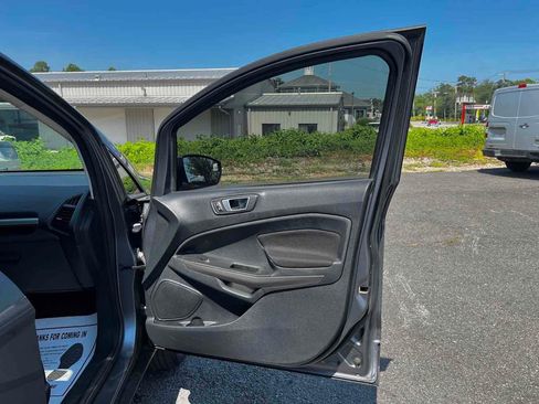 Used 2019 Ford EcoSport SE image 15