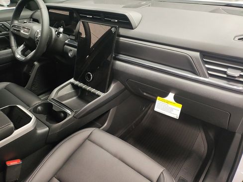 New 2026 GMC Terrain Elevation w/ Elevation Premium Package image 8