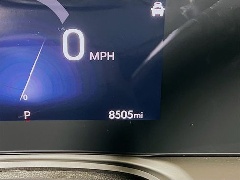 Used 2025 Buick Encore GX Avenir w/ Avenir Technology Package image 12