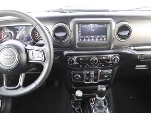 Used 2023 Jeep Gladiator Willys image 14