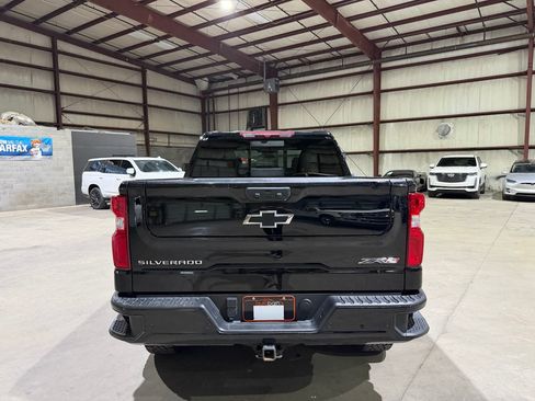 Used 2024 Chevrolet Silverado 1500 ZR2 AWD/4WD image 6