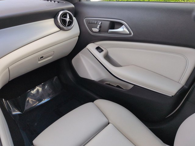 Used 2019 Mercedes-Benz GLA 250 4MATIC image 17