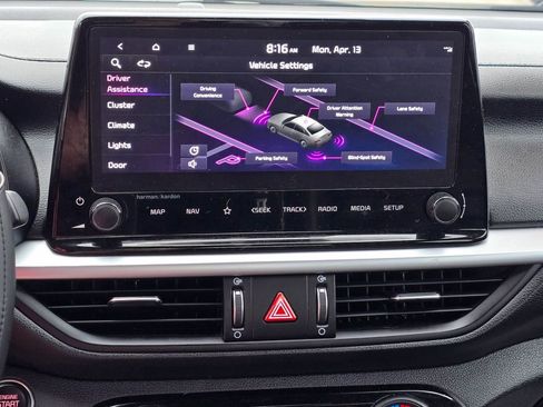 Used 2024 Kia Forte GT-Line w/ GT-Line Premium Package image 15