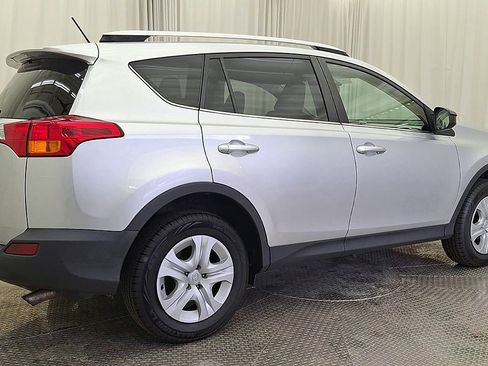Used 2013 Toyota RAV4 LE image 3
